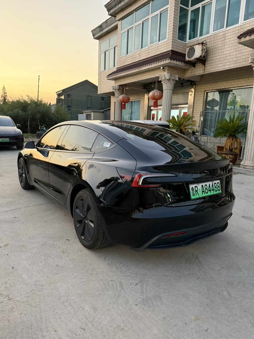 Tesla Model 3 2026 #3 Tesla Model 3 2026 car image #3