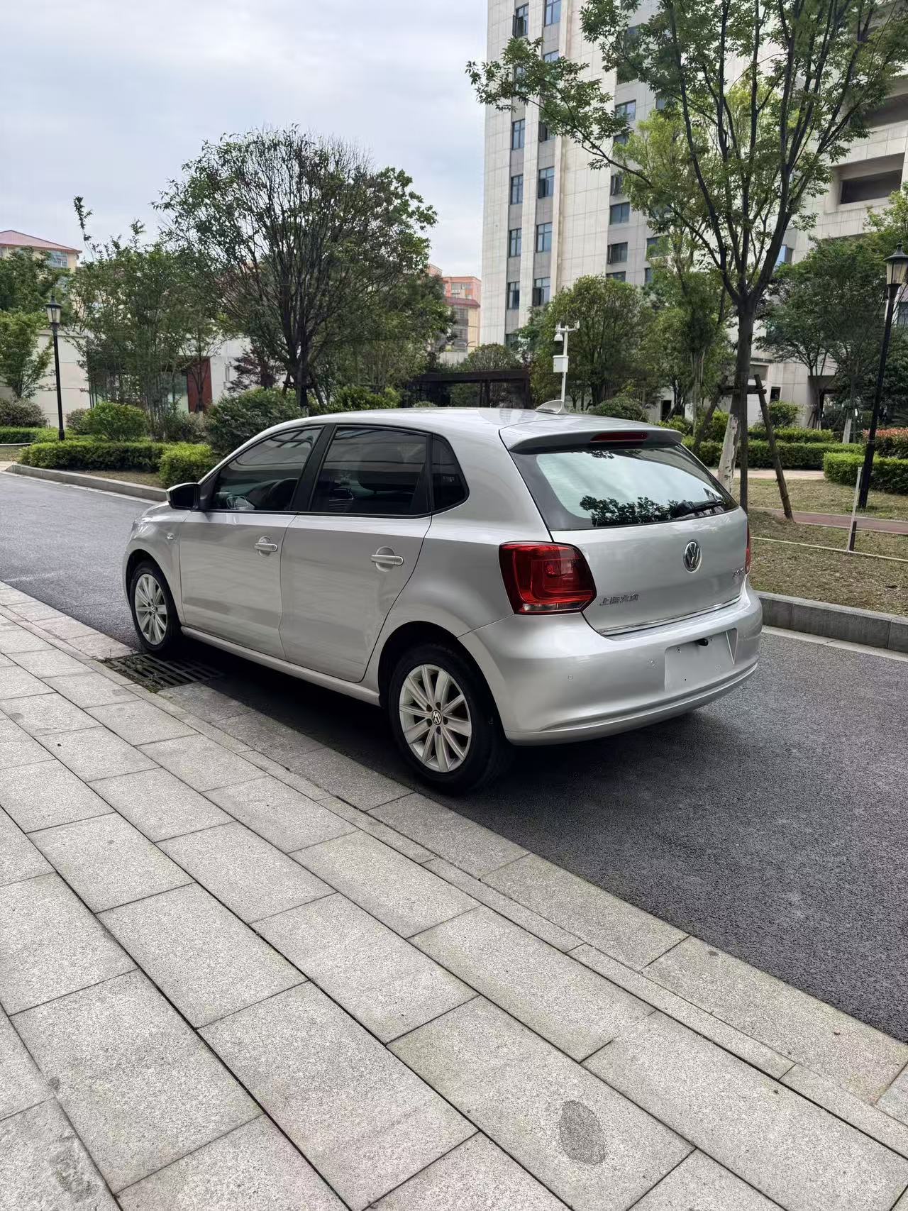 Volkswagen Polo 2013 car image #10