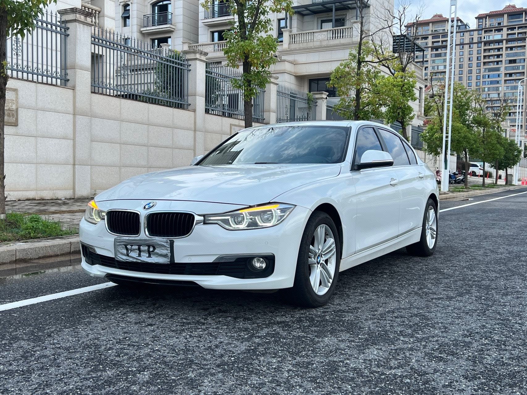BMW 3 Series 2016 BMW 3 Series 2016 car image