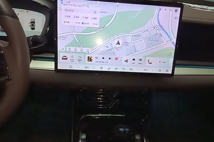 BYD Han 2024 car image #13