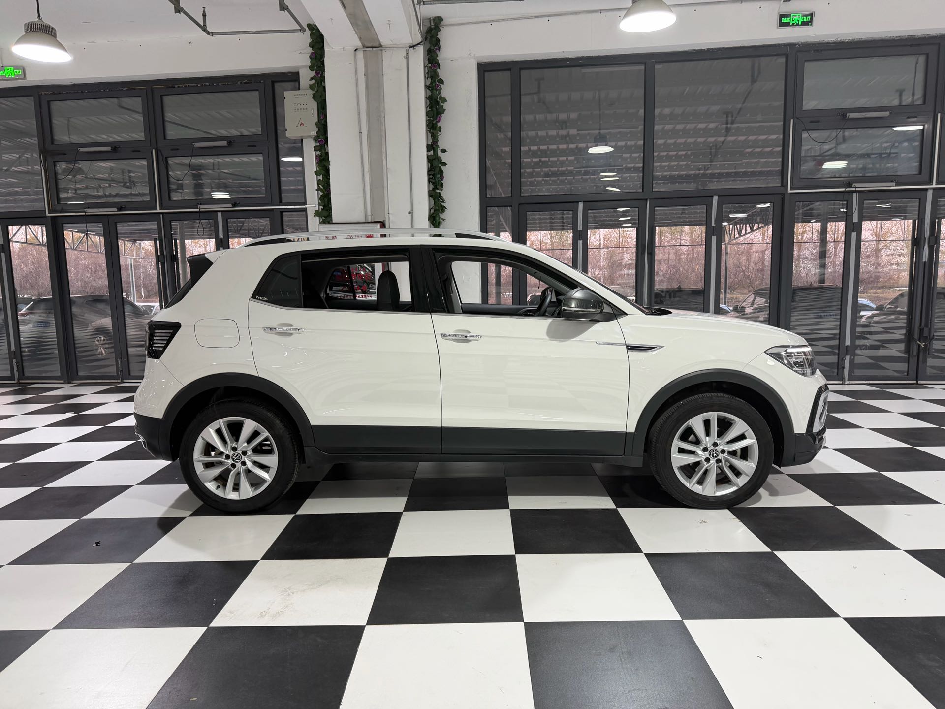 Volkswagen T-Cross 2022 изображение автомобиля #13