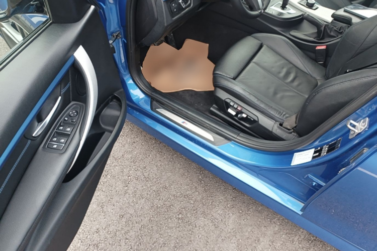 BMW 3 Series 2019 image de voiture #16
