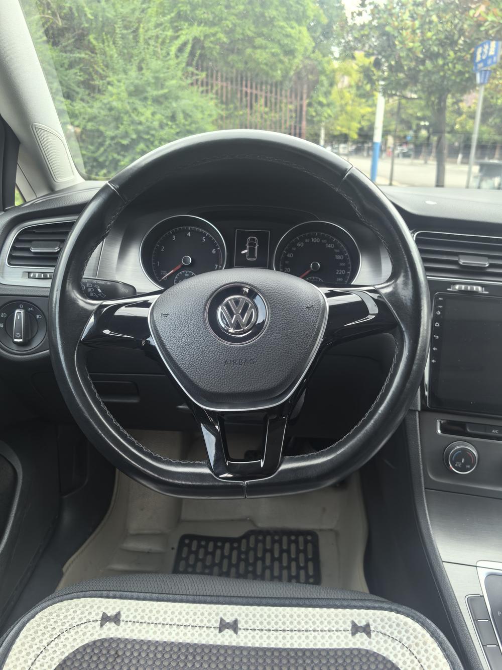 Volkswagen Golf 2014 car image #14