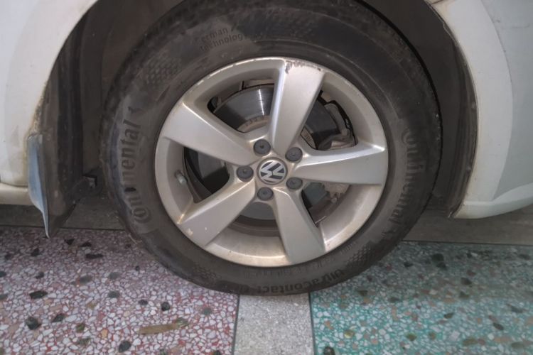Volkswagen Lavida 2015 car image #6