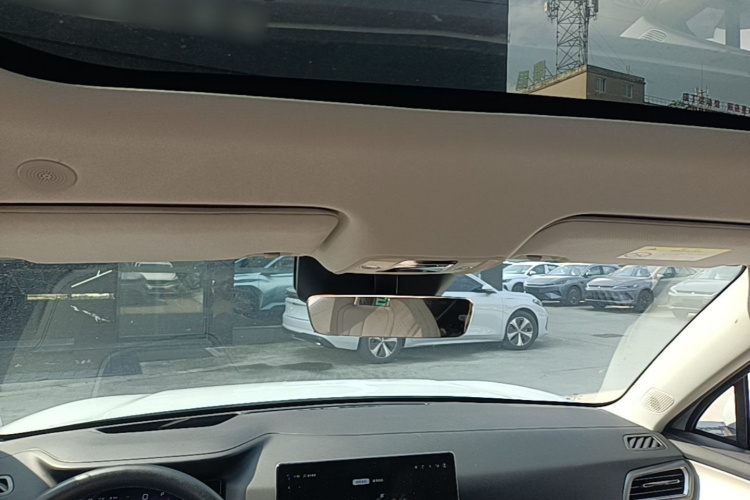 BYD YuanUP 2025 #18 BYD YuanUP 2025 immagine di auto #18