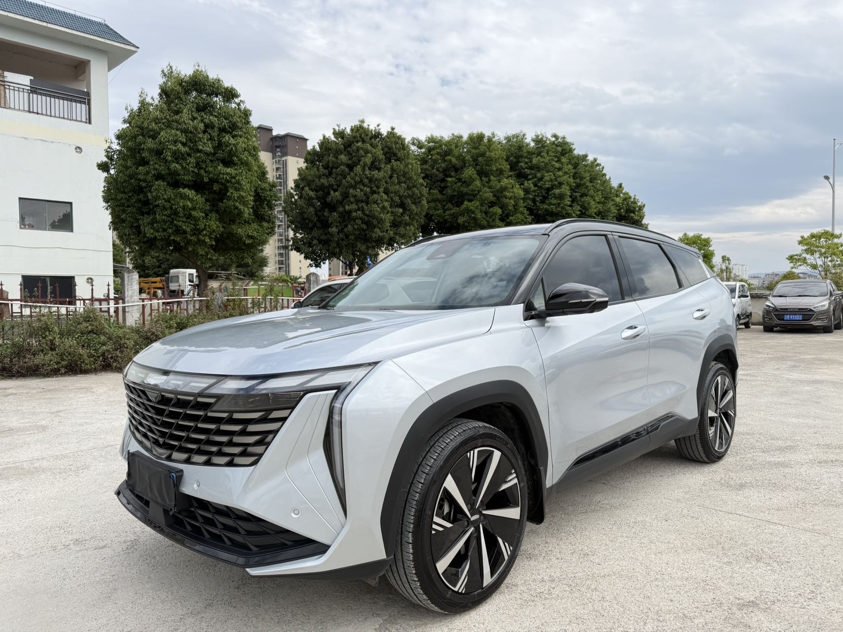 GEELY Boyue L 2023 car image 