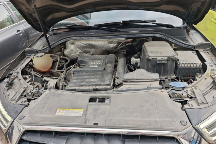 Audi Q3 2019 car image #20