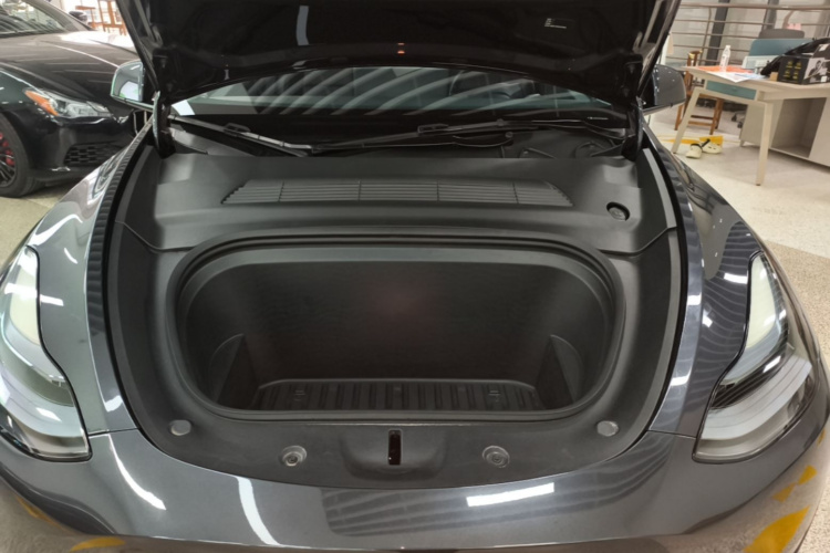 Tesla Model Y 2024 #20 Tesla Model Y 2024 car image #20