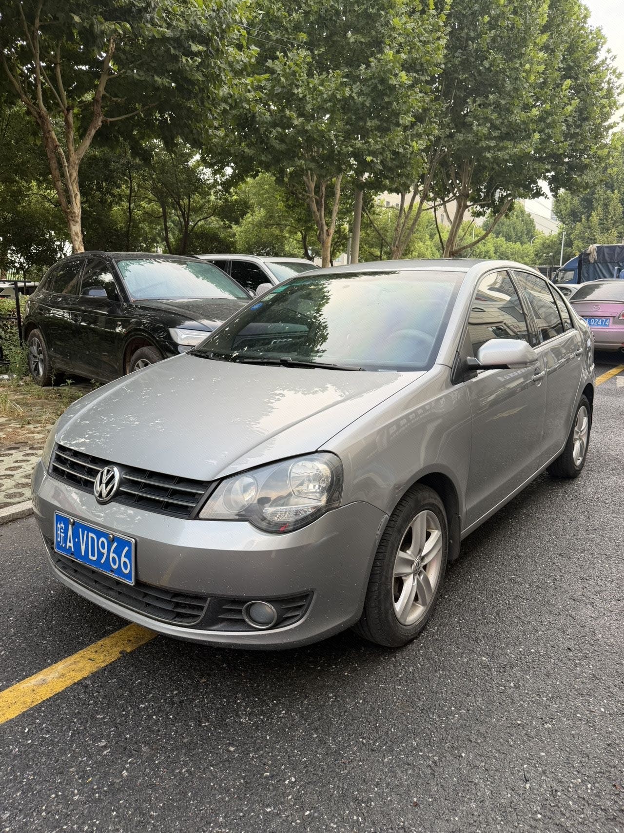 Volkswagen Polo 2012 Volkswagen Polo 2012 car image
