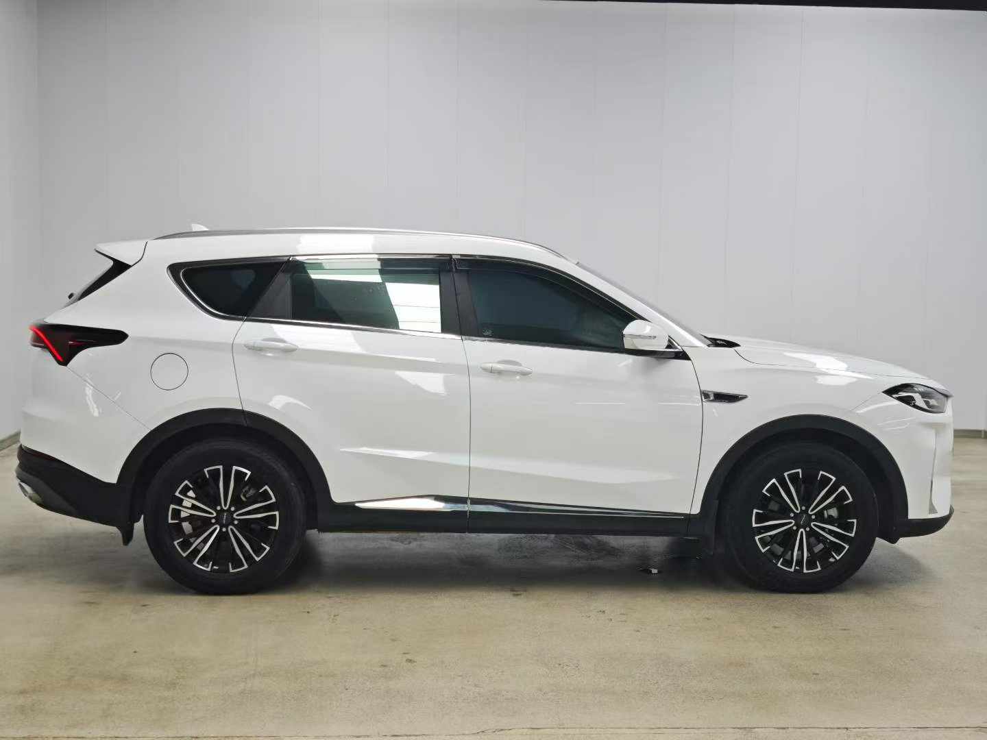 Jetour X70 PLUS 2022 #3 Jetour X70 PLUS 2022 car image #3
