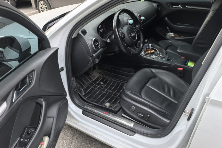 Audi A3 2015 immagine di auto #12