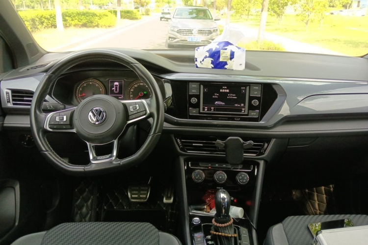 Volkswagen Tharu 2020 car image #7