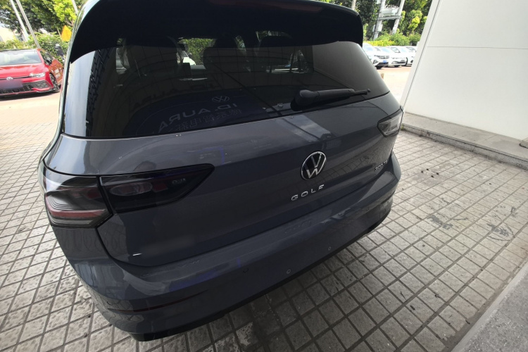 Volkswagen Golf 2026 #7 Volkswagen Golf 2026 car image #7