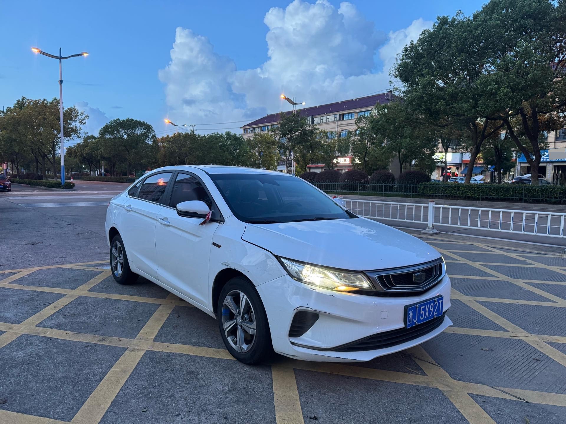 GEELY Emgrand GL 2019 imagem de carro #2