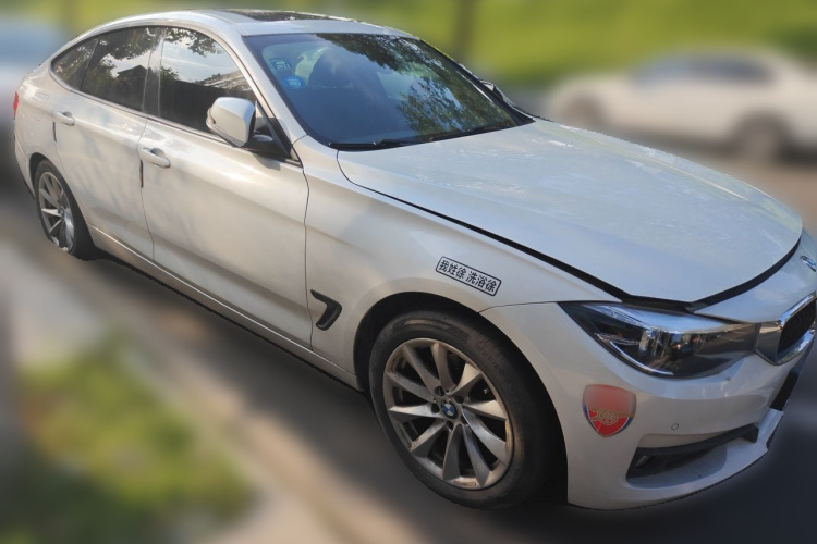 BMW 3 Series GT 2019 imagem de carro #4