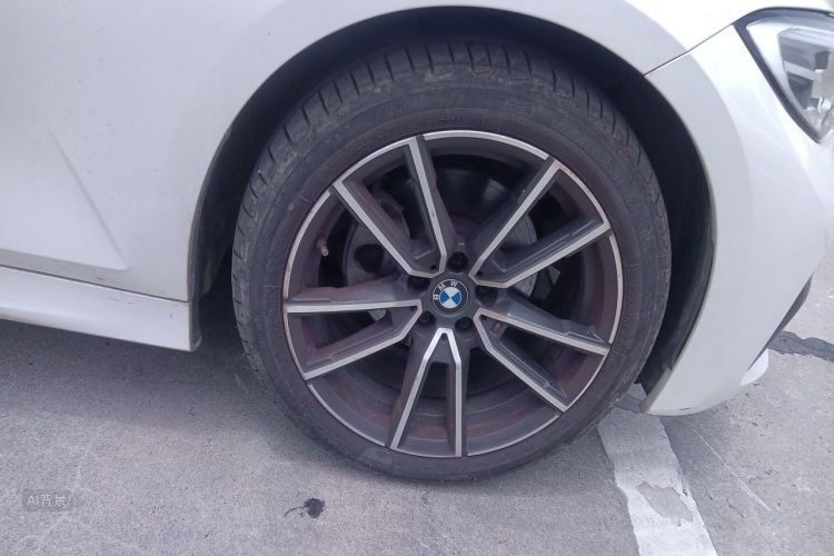 BMW 3 Series 2021 car image #9