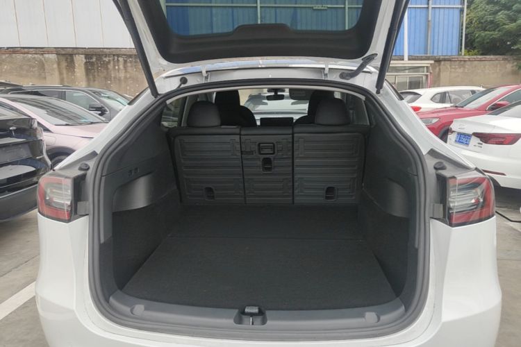 Tesla Model Y 2022 #19 Tesla Model Y 2022 car image #19