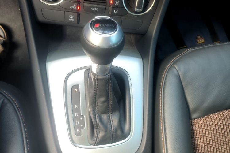 Audi Q3 2018 #14 Audi Q3 2018 car image #14