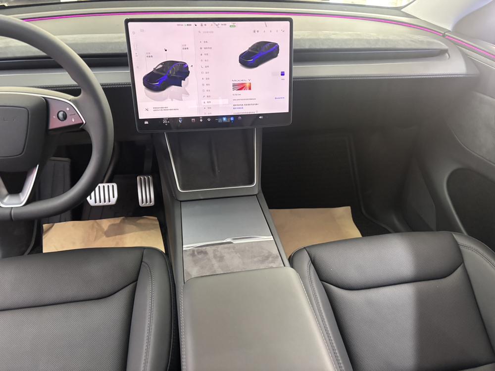 Tesla Model Y 2025 #6 Tesla Model Y 2025 car image #6