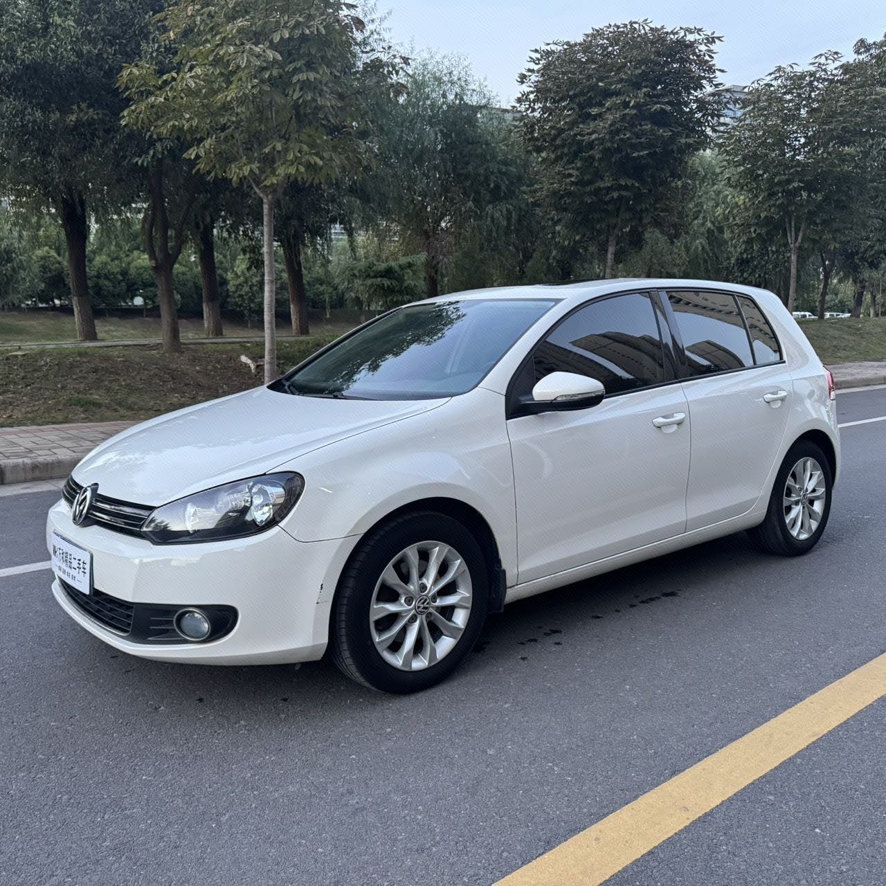 Volkswagen Golf 2013 car image 