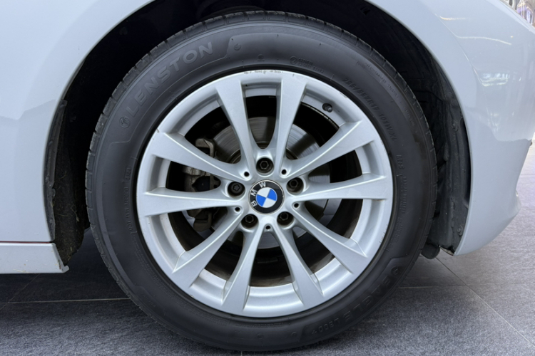 BMW 3 Series GT 2017 #3 BMW 3 Series GT 2017 imagen de coche #3