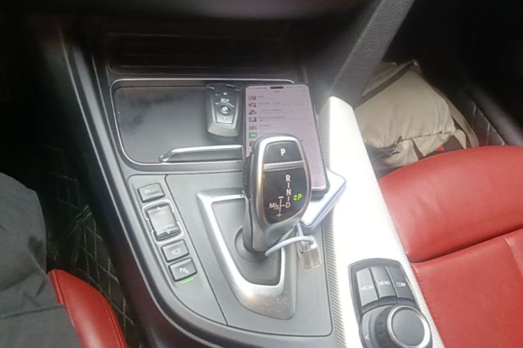 BMW 3 Series 2019 #18 BMW 3 Series 2019 car image #18