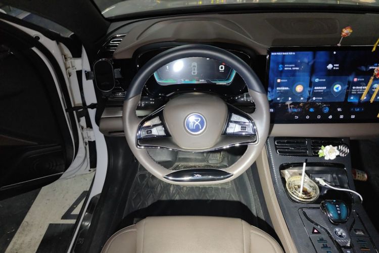 BYD Han 2021 car image #11
