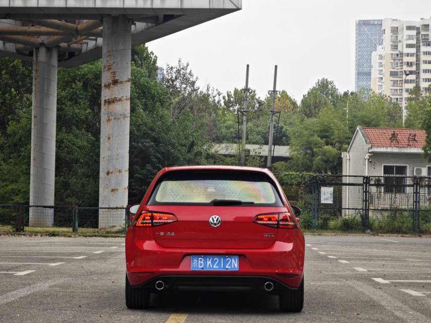 Volkswagen GolfGTI 2016 car image #5