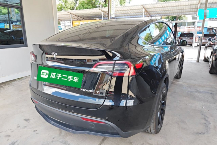 Tesla Model Y 2021 #5 Tesla Model Y 2021 car image #5