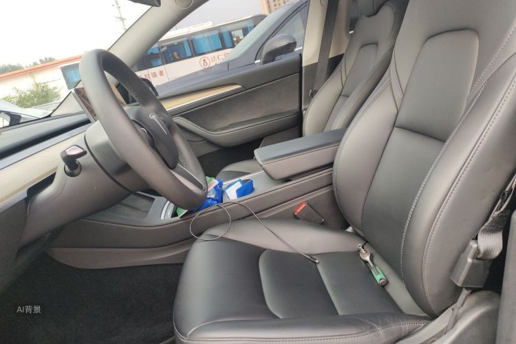 Tesla Model Y 2022 car image #17