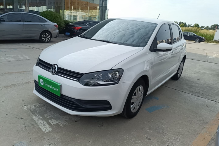 Volkswagen Polo 2017 car image #2