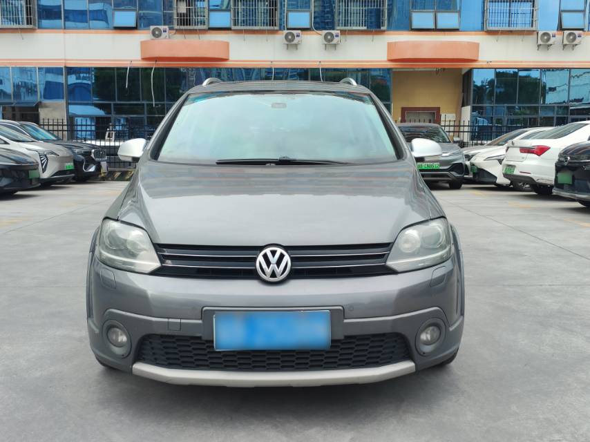 Volkswagen Golf (Imported) 2013 car image #2