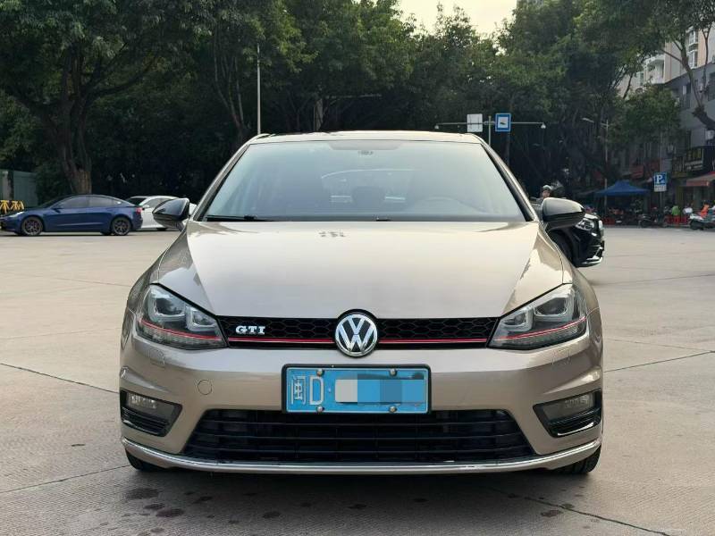 Volkswagen Golf 2015 car image #2