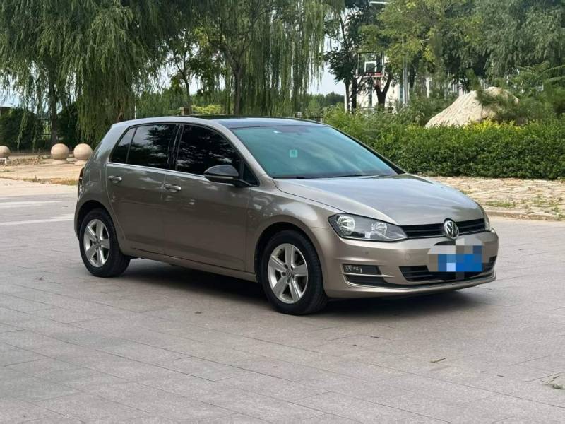 Volkswagen Golf 2017 car image #3