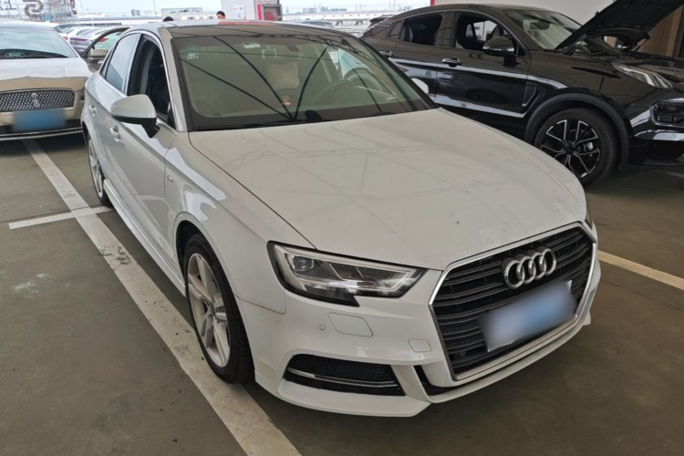 Audi A3 2019 صورة سيارة #4
