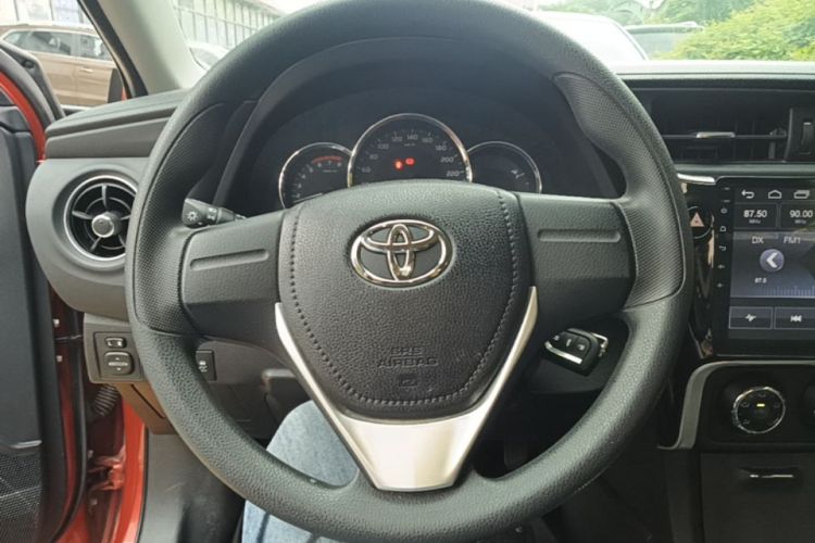 Toyota Corolla 2018 #16 Toyota Corolla 2018 car image #16