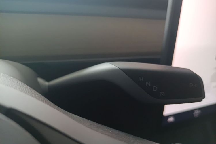 Tesla Model Y 2022 #14 Tesla Model Y 2022 car image #14