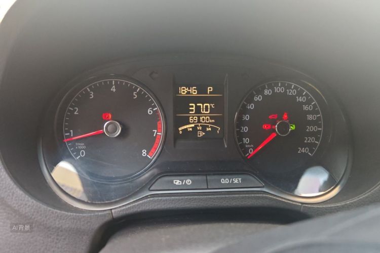 Volkswagen Polo 2018 car image #14