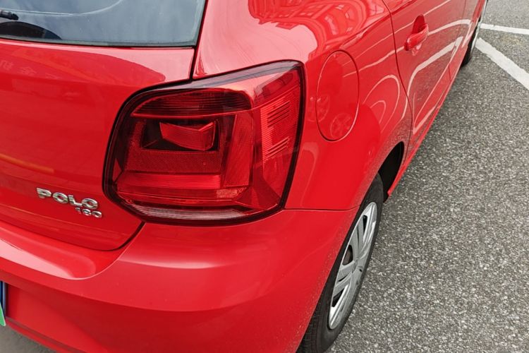 Volkswagen Polo 2018 car image #8