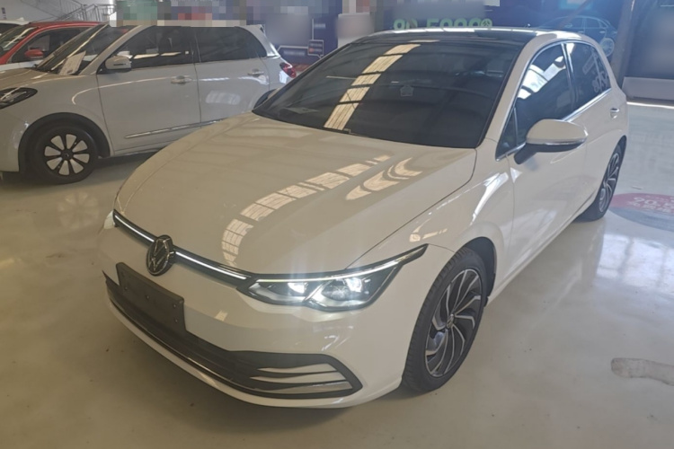 Volkswagen Golf 2021 изображение автомобиля #2