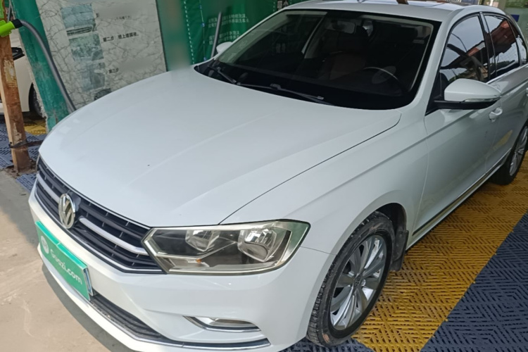 Volkswagen Bora 2016 car image #2