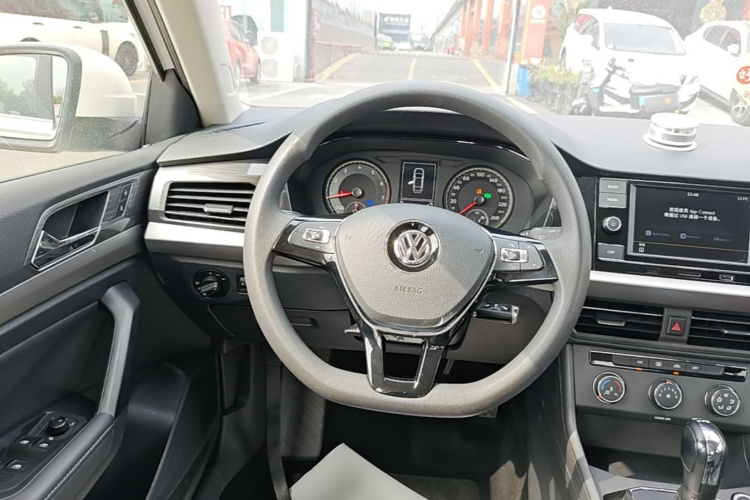 Volkswagen Lavida 2019 #11 Volkswagen Lavida 2019 car image #11