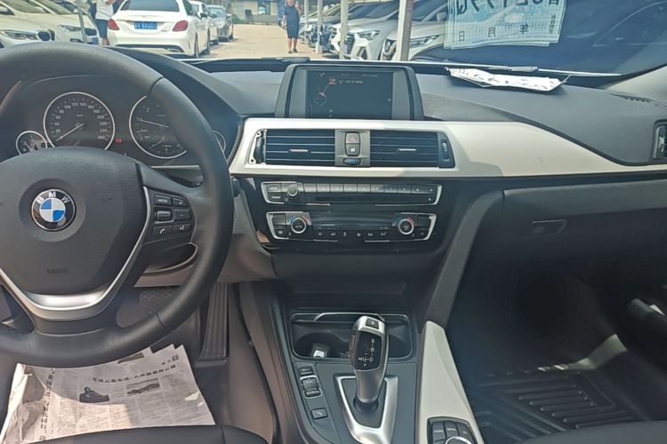 BMW 3 Series GT 2016 car image #13