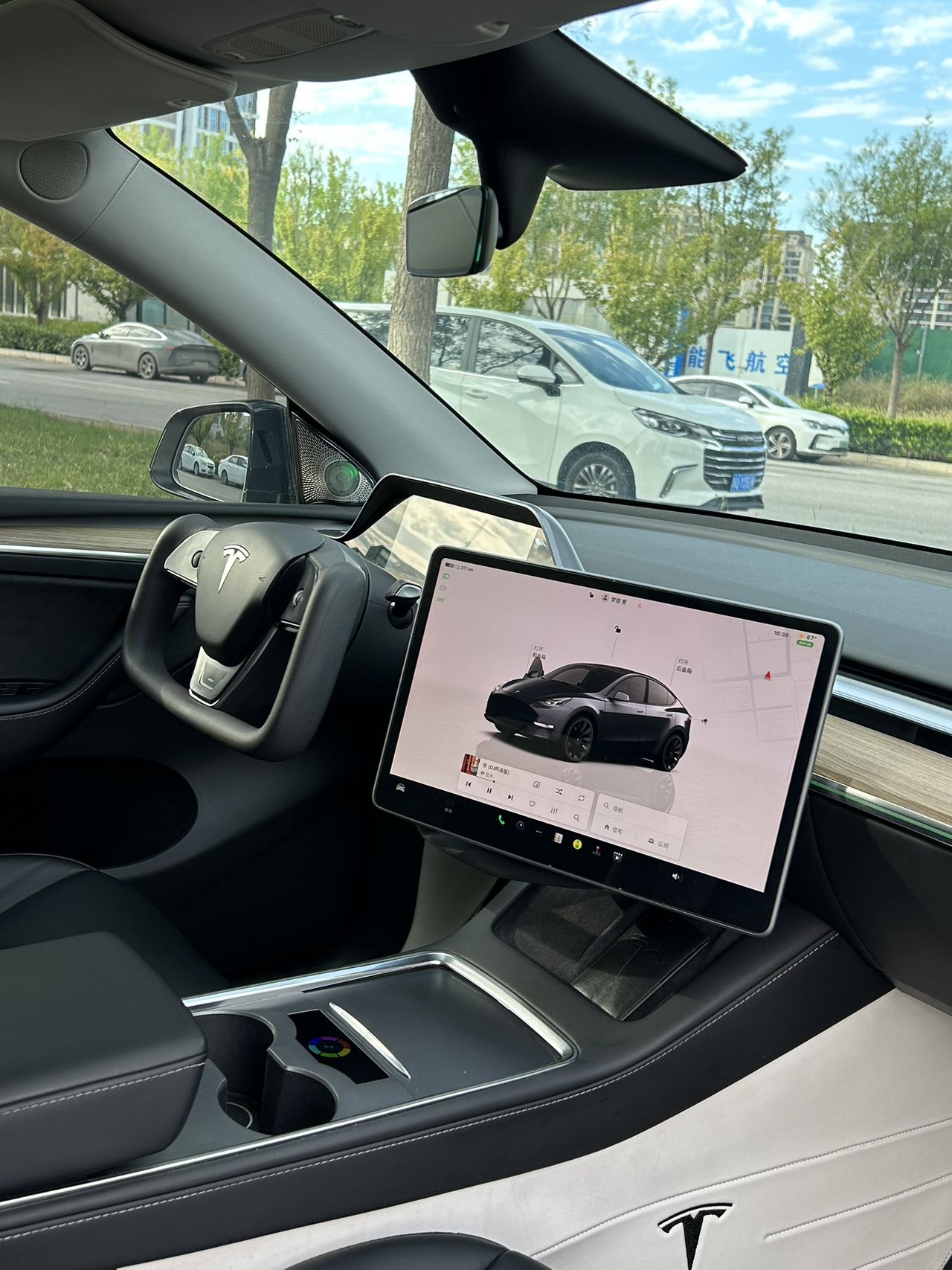 Tesla Model Y 2023 immagine di auto #5