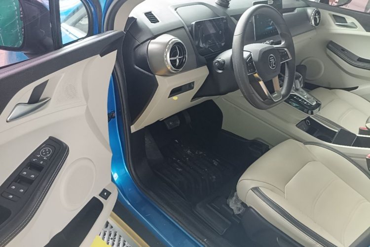 BYD Yuan Pro 2021 car image #16