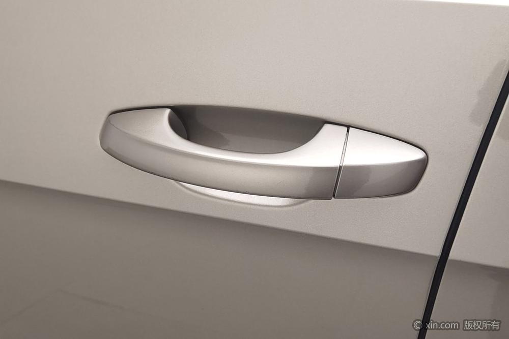 Volkswagen Golf 2017 car image #9