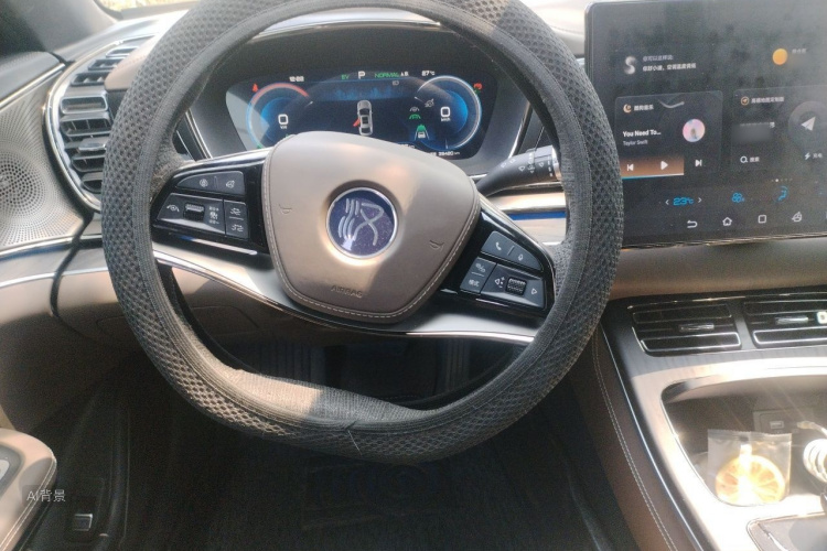 BYD Han 2023 car image #12