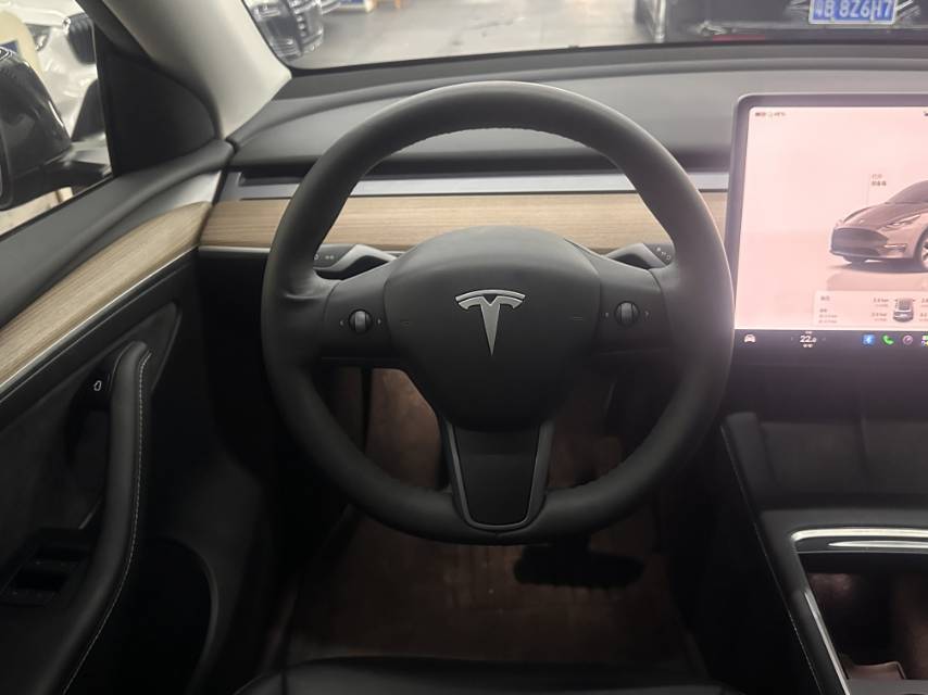 Tesla Model Y 2022 car image #4
