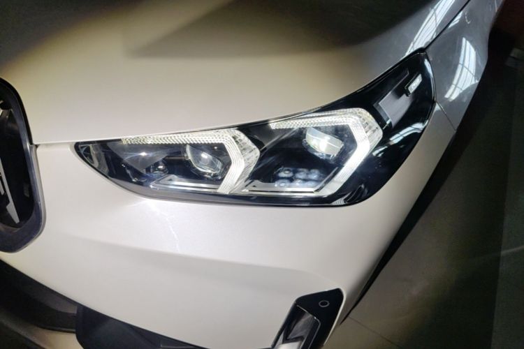 BMW X1 2023 car image #23