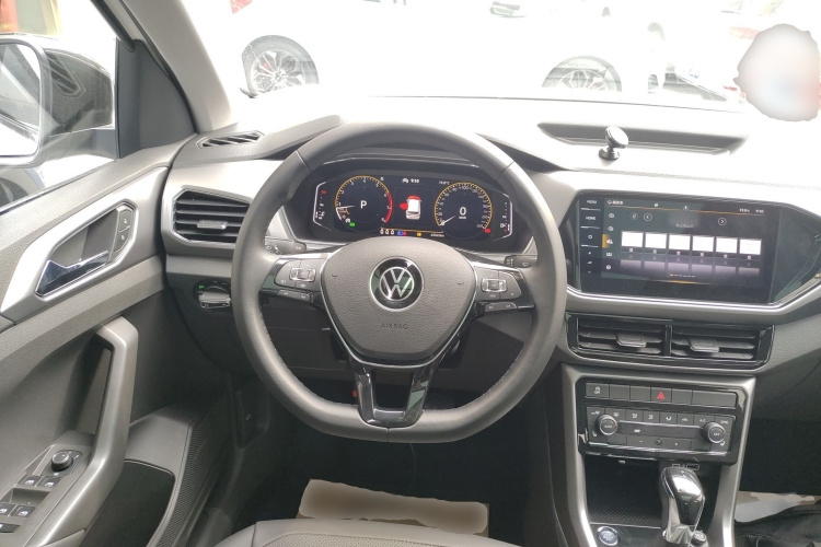 Volkswagen T-Cross 2022 изображение автомобиля #15